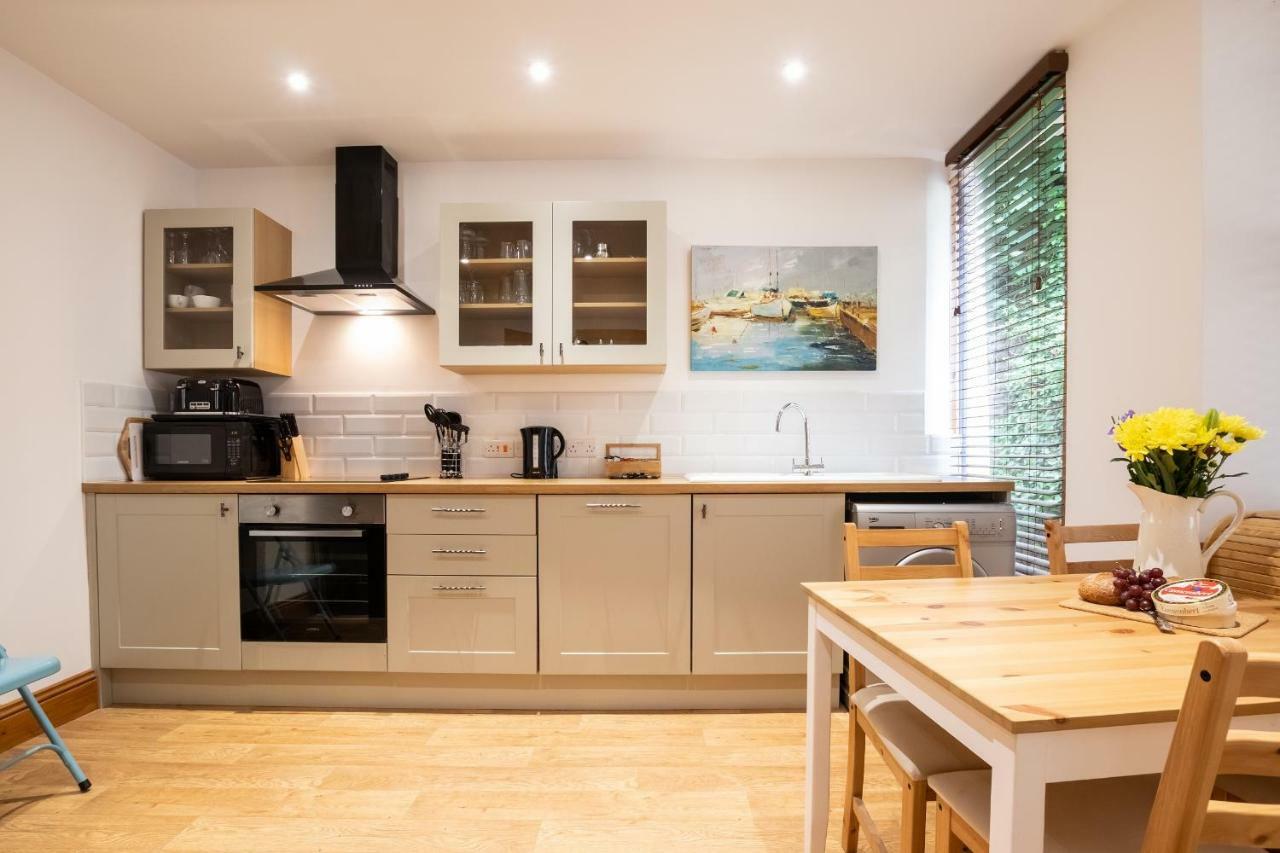 Lynton Cottage Seaview Apartments Лінтон Екстер'єр фото